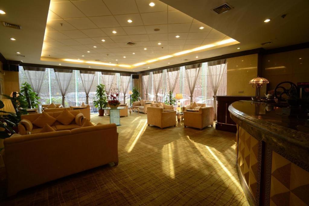 Chongqing Sunshine Continental Grand Hotel Екстериор снимка